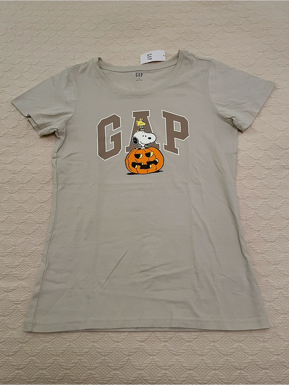 NWT GAP Peanuts Snoopy & Woodstock Pumpkin Halloween T-Shirt (size Medium)